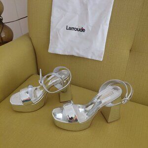 Larroude Dolly Sandal In Silver Specchio Size 9